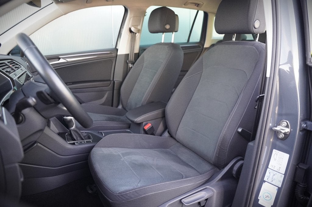 Volkswagen Tiguan 1.4 TSI eHybrid Elegance Business | Stoelv, Auto's, 1716 kg, Stof, 4 cilinders, Hybride Elektrisch/Benzine