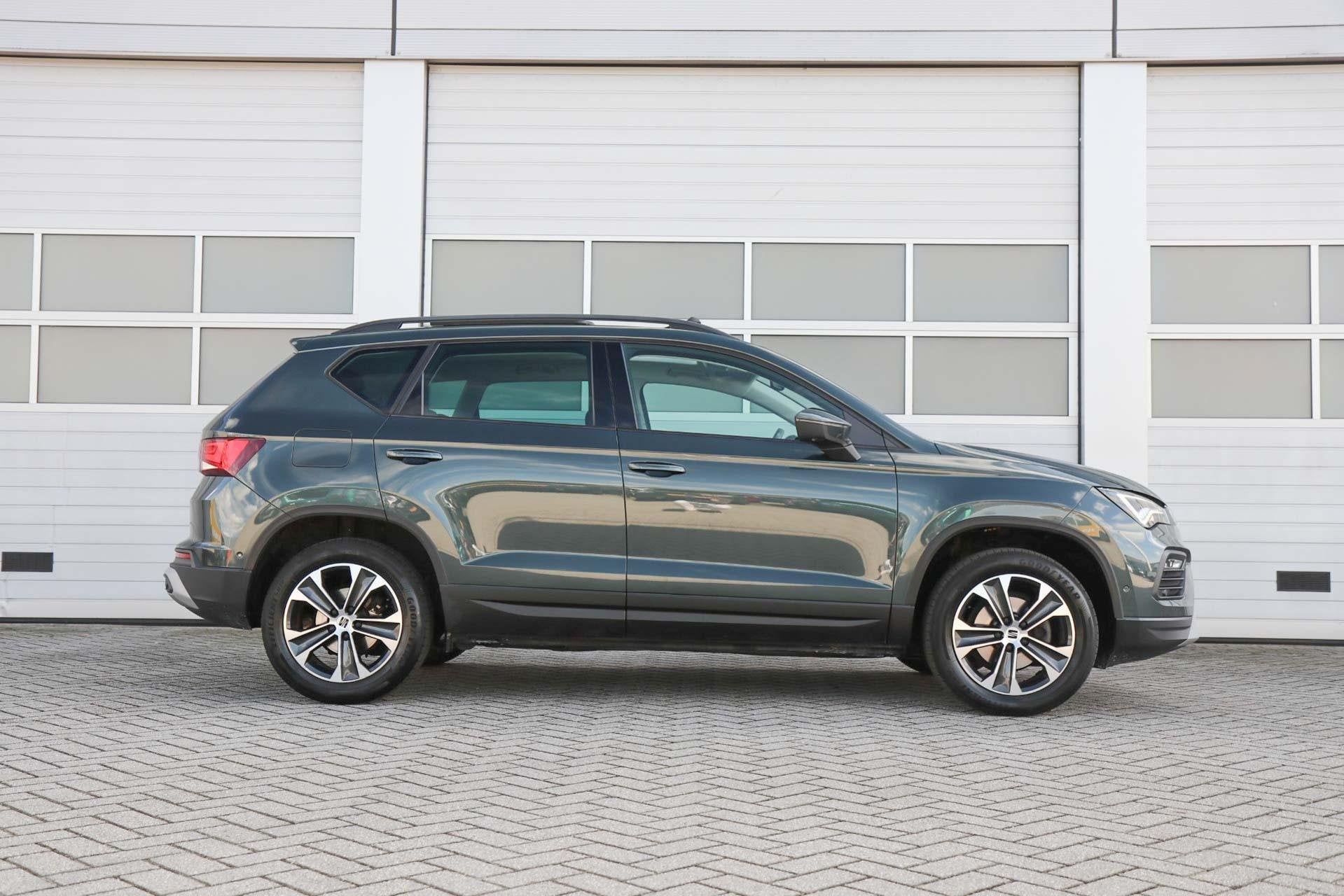 SEAT Ateca 1.5 TSI 150pk Style Business Intense | Panoramada, Auto's, Voorwielaandrijving, 12 maanden, Stof, Euro 6