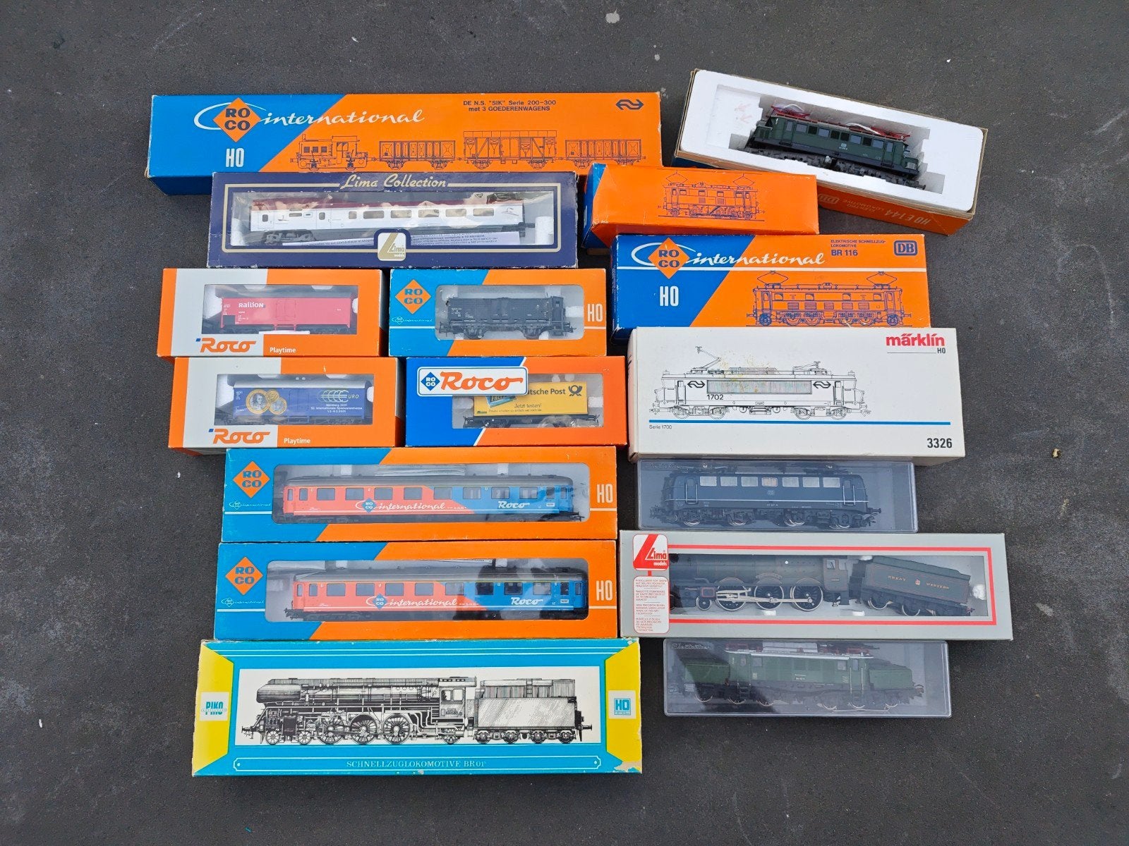 Verzameling modeltreinen, Märklin, roco, Hobby en Vrije tijd, Wisselstroom, Locomotief, Ophalen of Verzenden, Zo goed als nieuw