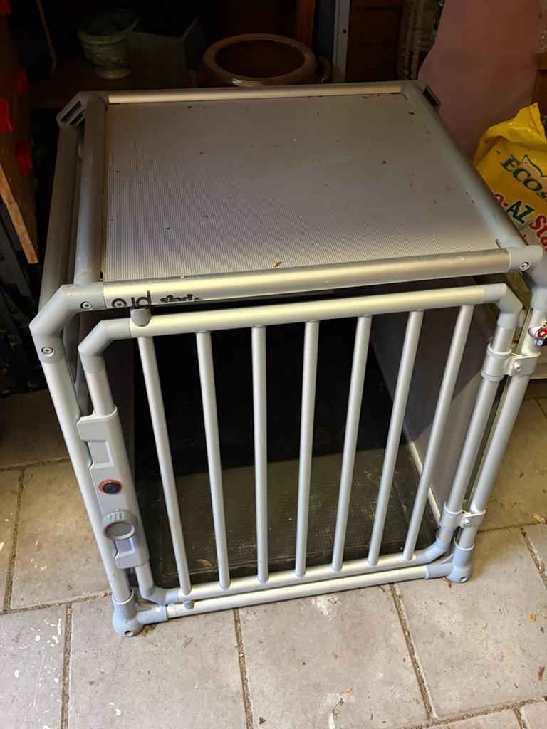 4pets pro 3 medium bench, Dieren en Toebehoren, Hondenbenches, Zo goed als nieuw, Ophalen