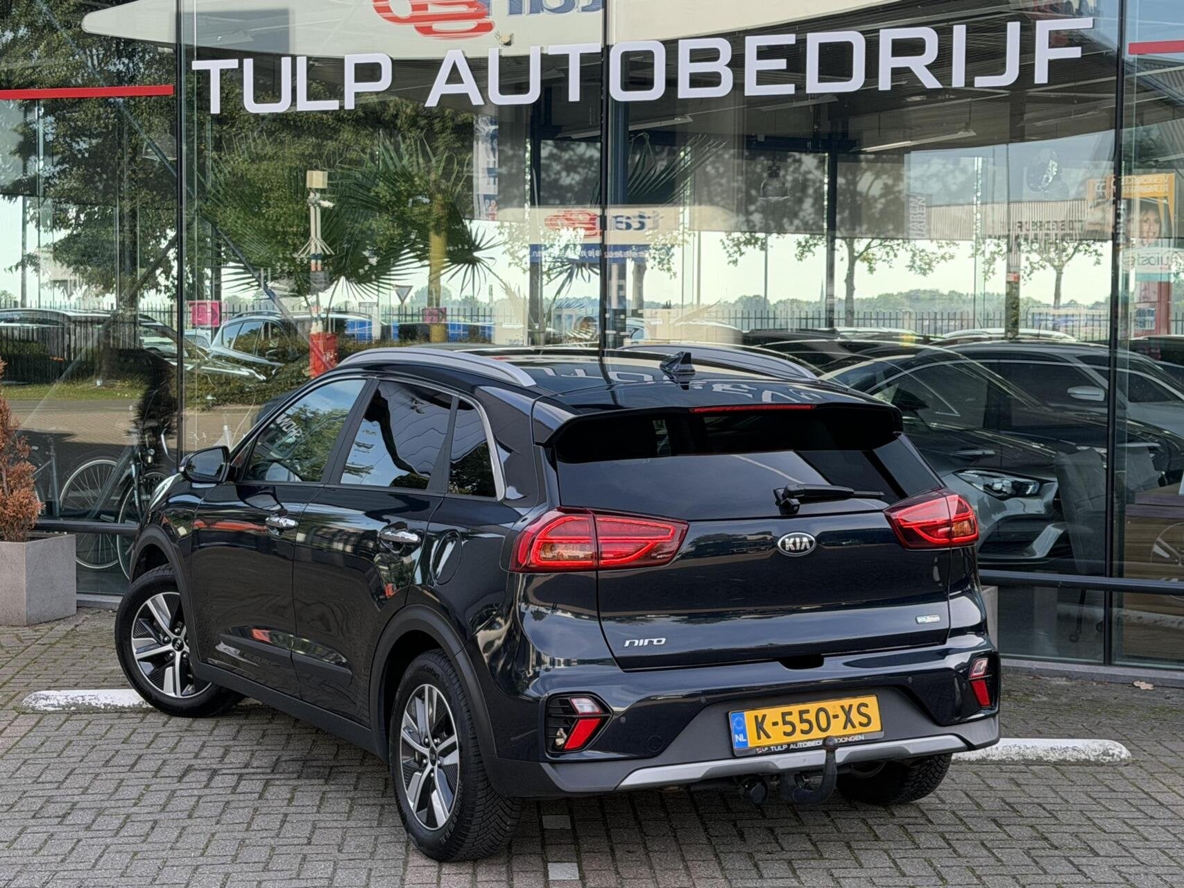 Foto 3 van Kia Niro 1.6 GDi Hybrid DynamicPlusLine Leder LED PDC 2021