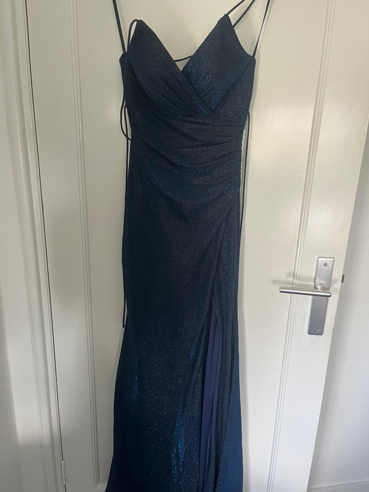 Prachtige Galajurk / Avondjurk - Donkerblauw met Glitter, Blauw, Ophalen of Verzenden, Zo goed als nieuw, Maat 34 (XS) of kleiner
