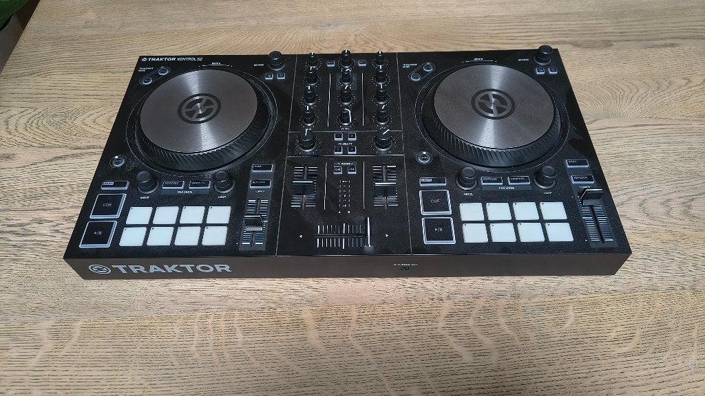 Traktor S2 MK3 DJ controller, Ophalen of Verzenden, Zo goed als nieuw, Draaitafel, Overige merken