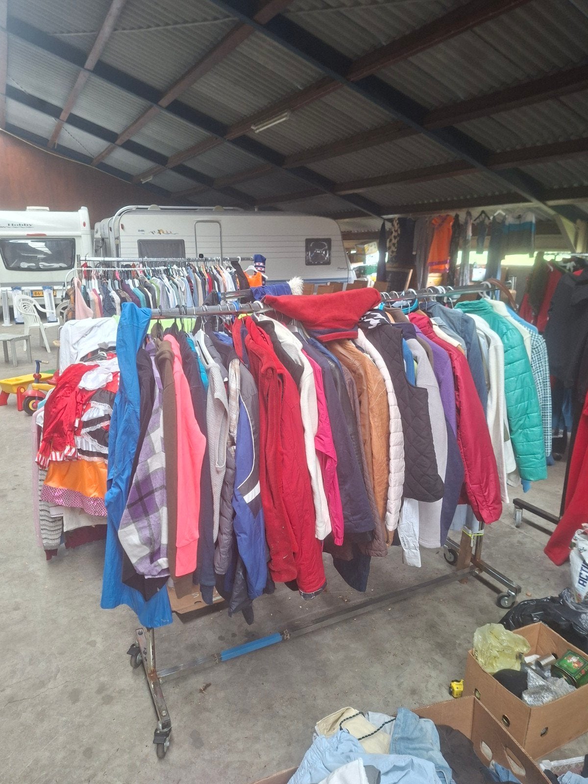 Veel kleding te koop  ureterp, Ophalen, Zo goed als nieuw
