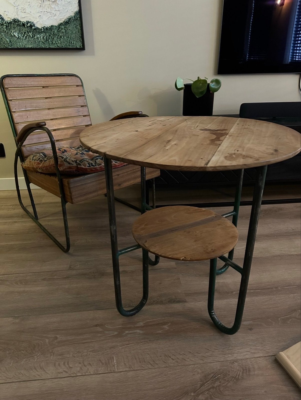 Vintage houten stoel en bijzettafel set, Antiek en Kunst, Antiek | Meubels | Stoelen en Banken, Ophalen of Verzenden