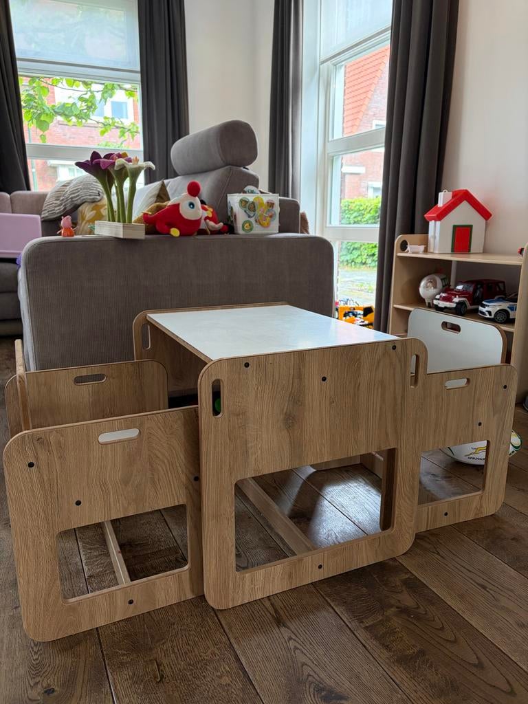 Montessori Kinder tafel met 2 stoeltjes - Hout en wit, Ophalen, Zo goed als nieuw, Tafel(s) en Stoel(en)