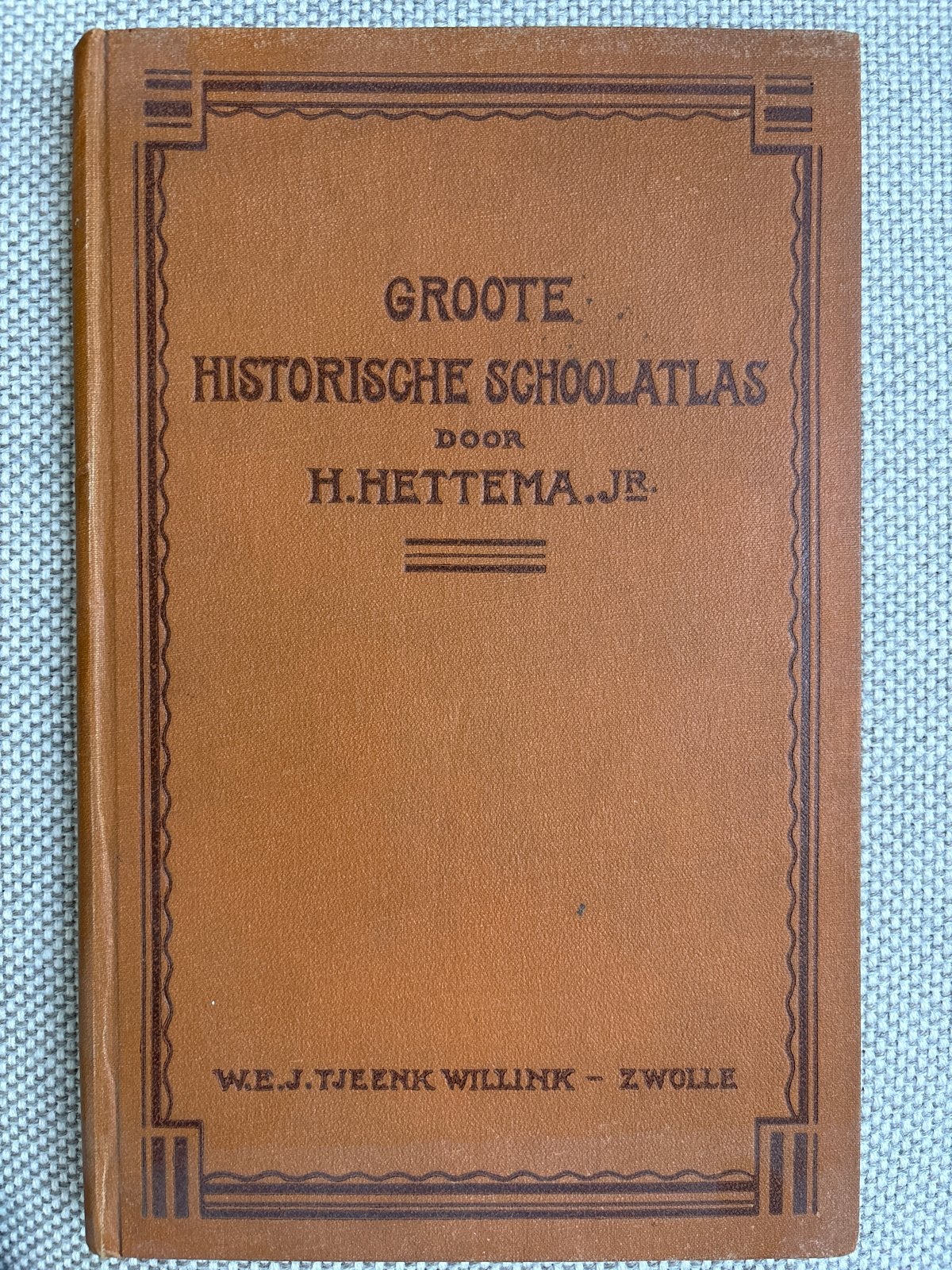 Grote Historische Schoolatlas H. Hettema Jr. (12e druk), Boeken, Atlassen en Landkaarten, Gelezen, Overige atlassen, Ophalen of Verzenden