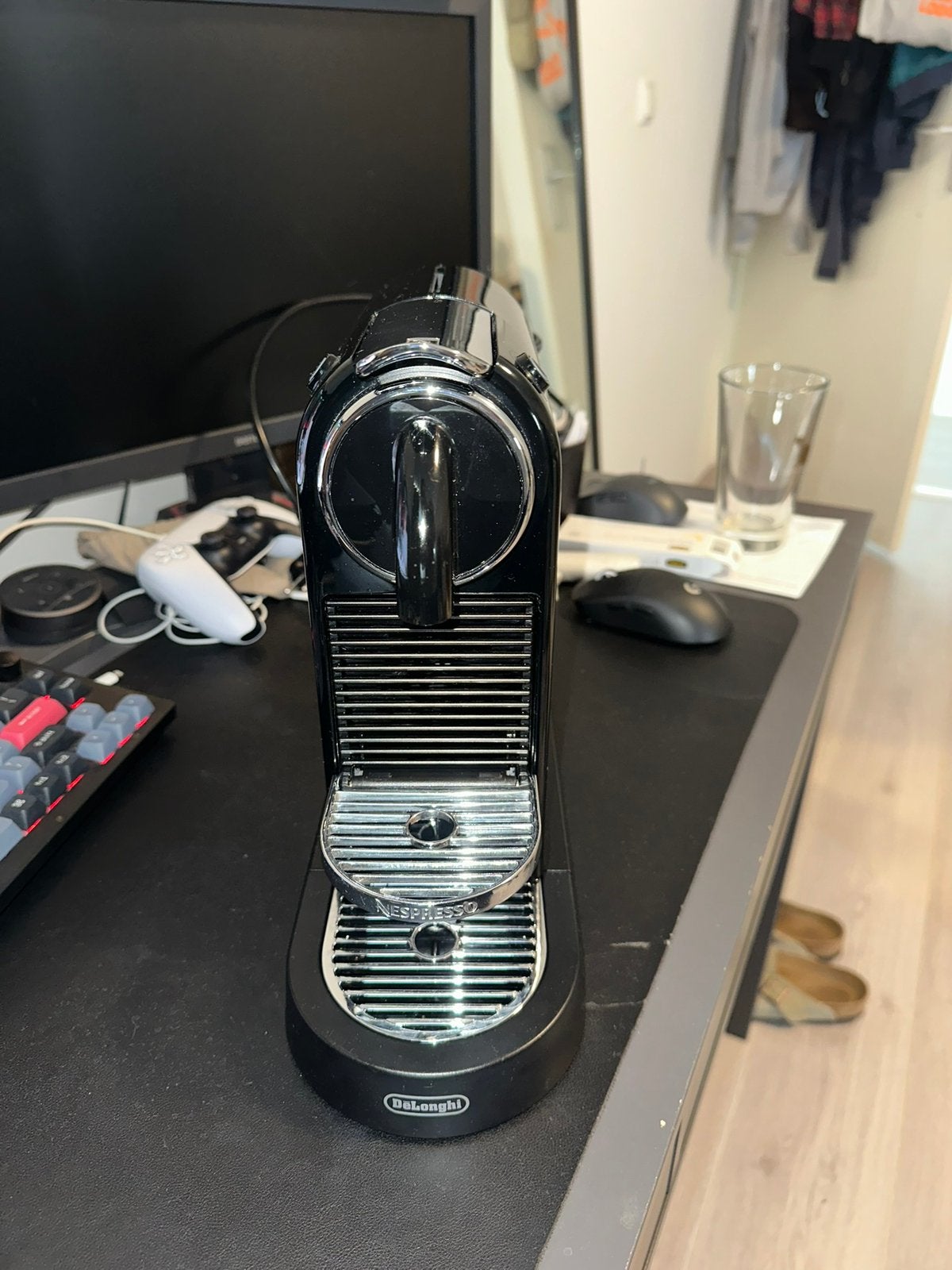 Delonghi Nespresso Citiz machine (pickup until 30th), Ophalen, Zo goed als nieuw, Koffiemachine