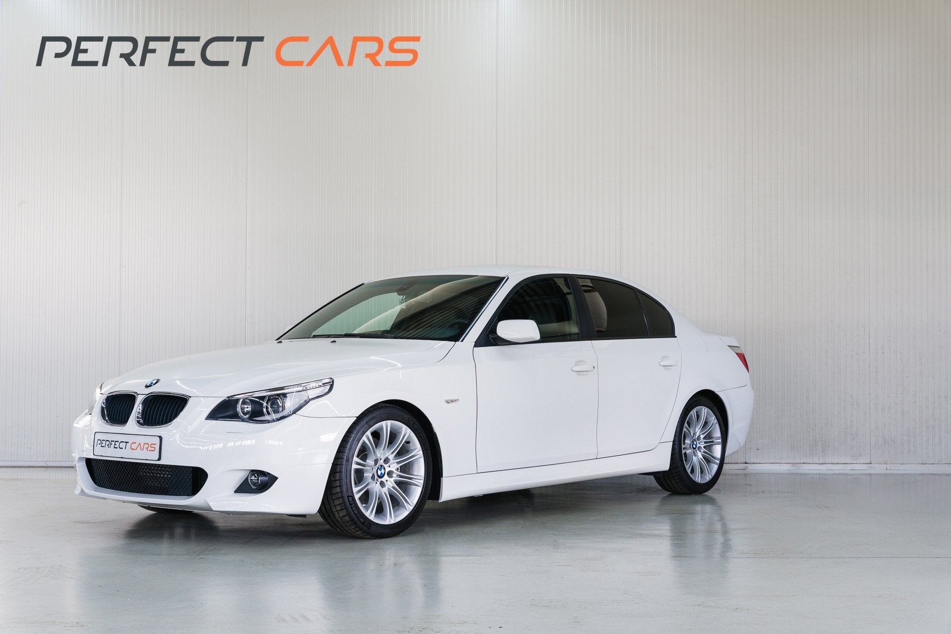 BMW 5-serie 525i, leer automaat, origineel M pakket, btw aut, Achterwielaandrijving, Gebruikt, Zwart, 2497 cc