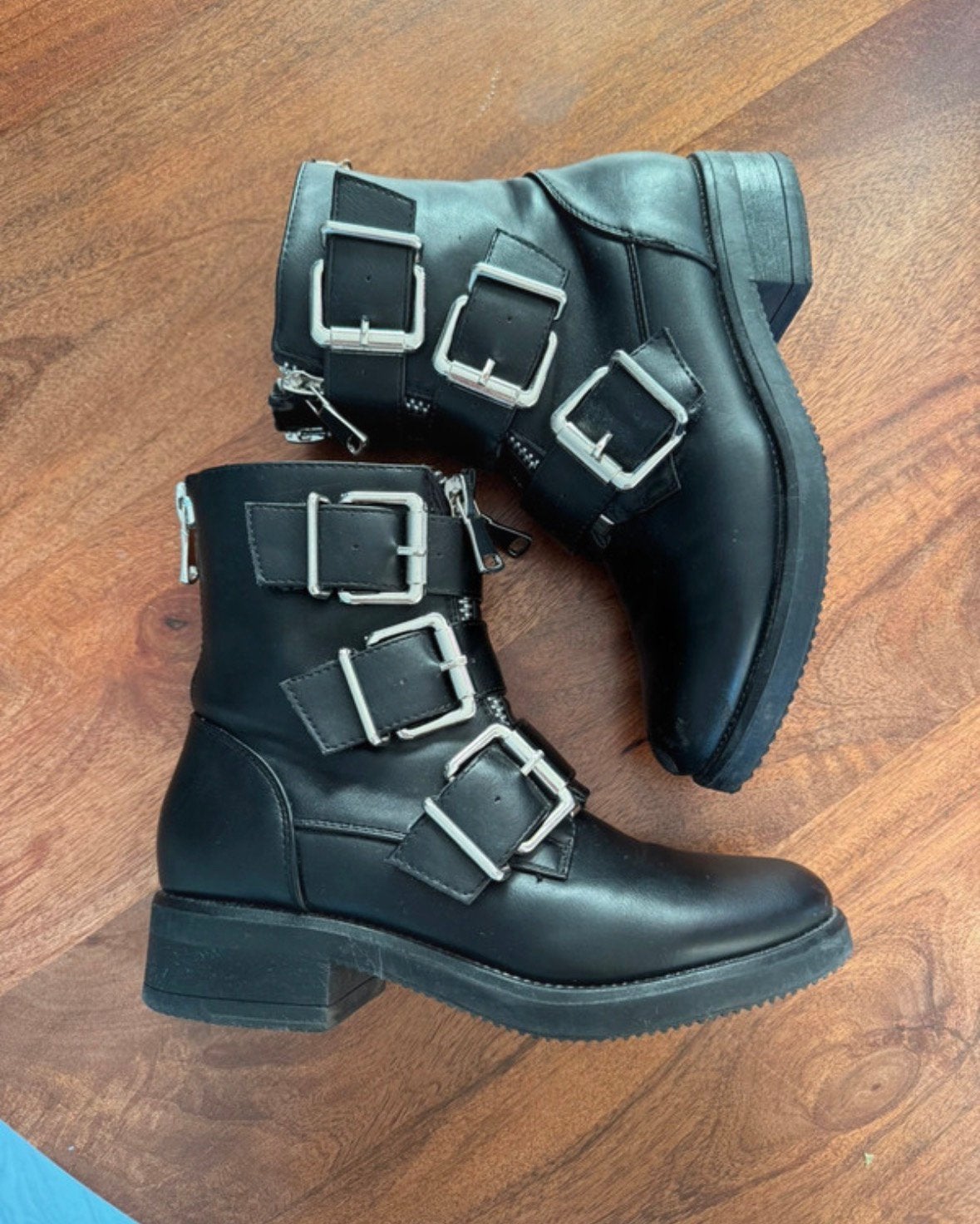 Laarsjes, Ophalen, Schoenen met lage hakken, Zwart, Gedragen