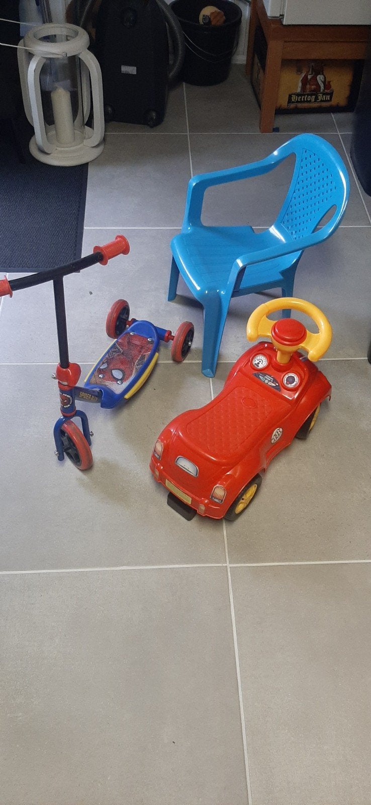 Diverse speelgoedset: glijbaan, hobbelpaard, step, loopauto, Ophalen, Zo goed als nieuw