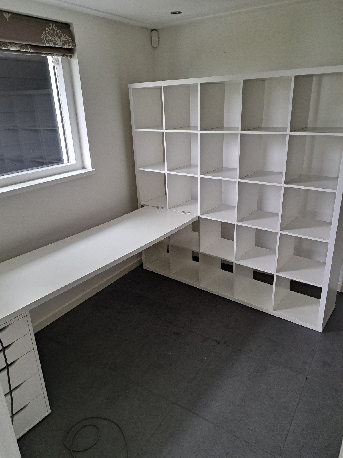 Wit hoekbureau met lades en opbergkast, Met lades, Gebruikt, Spaanplaat of MDF, Hoekbureau
