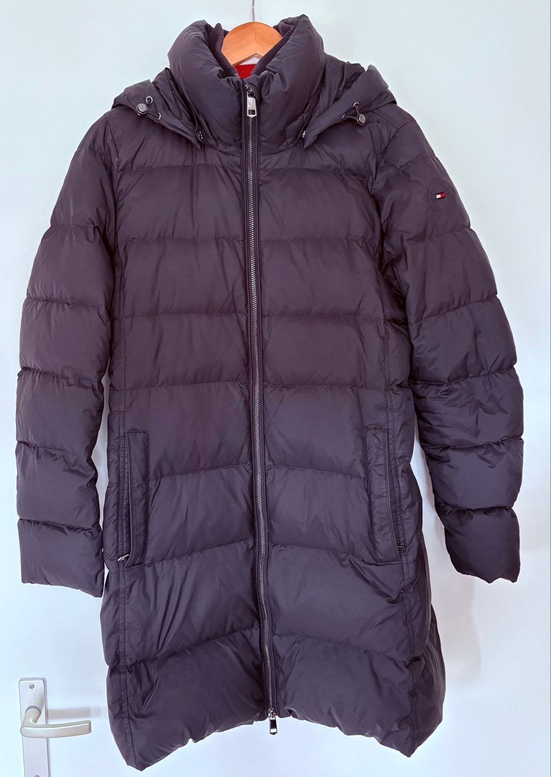 Tommy Hilfiger lange gewatteerde jas - Maat L, Kleding | Dames, Ophalen of Verzenden, Zo goed als nieuw, Maat 42/44 (L), Zwart