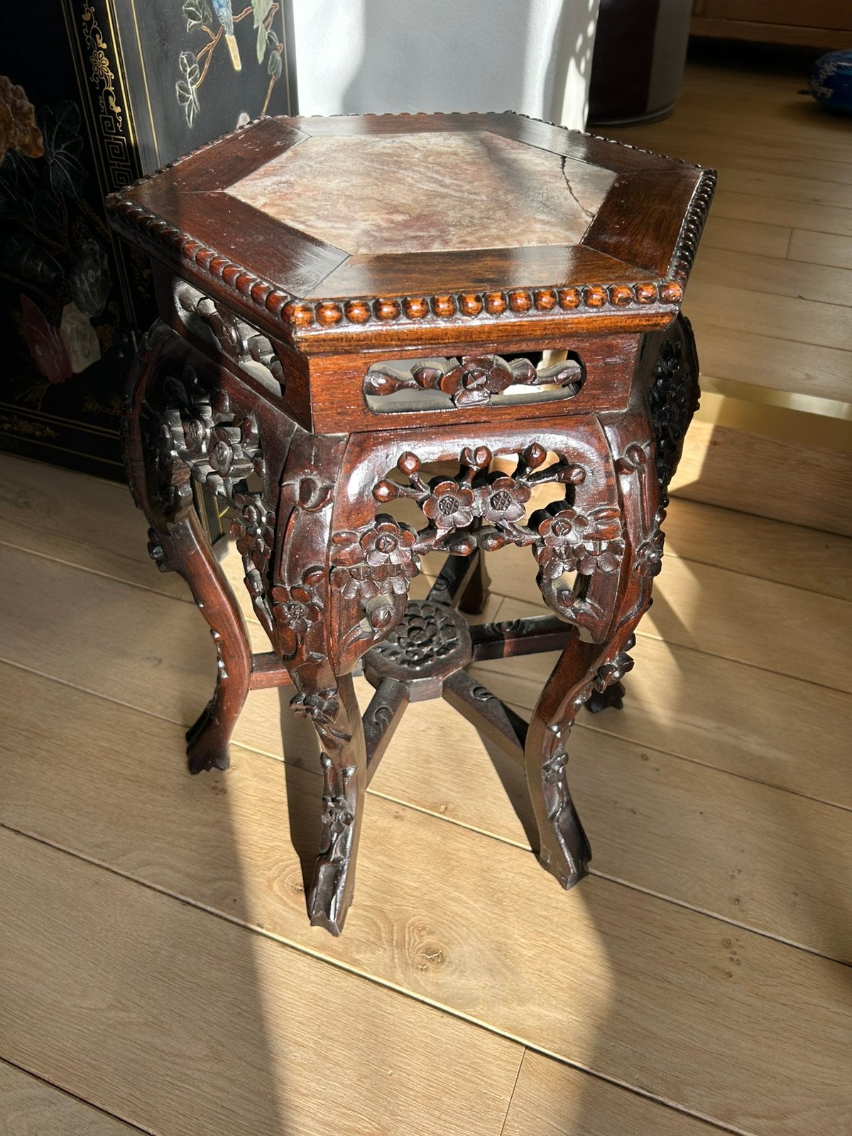 Chinees bijzet of plantentafeltje met marmeren blad, Ophalen