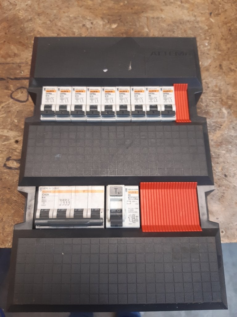 Groepenkast met Merlin Gerin automaten, Ophalen of Verzenden, Gebruikt, Overige merken, Groepenkast