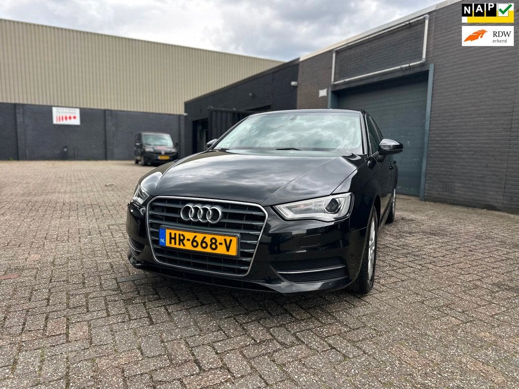 Audi A3 Sportback 1.2 TFSI Attraction Pro Line plus Aut. Cli, Auto's, Stof, Gebruikt, 4 cilinders, Origineel Nederlands