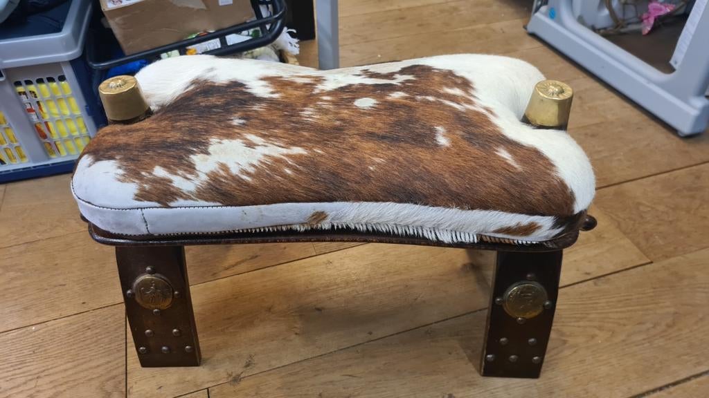 Vintage Kamelenzadel Voetenbankje Egyptische Stijl, Minder dan 50 cm, Gebruikt, Egyptische Stijl, Vintage, Ophalen of Verzenden