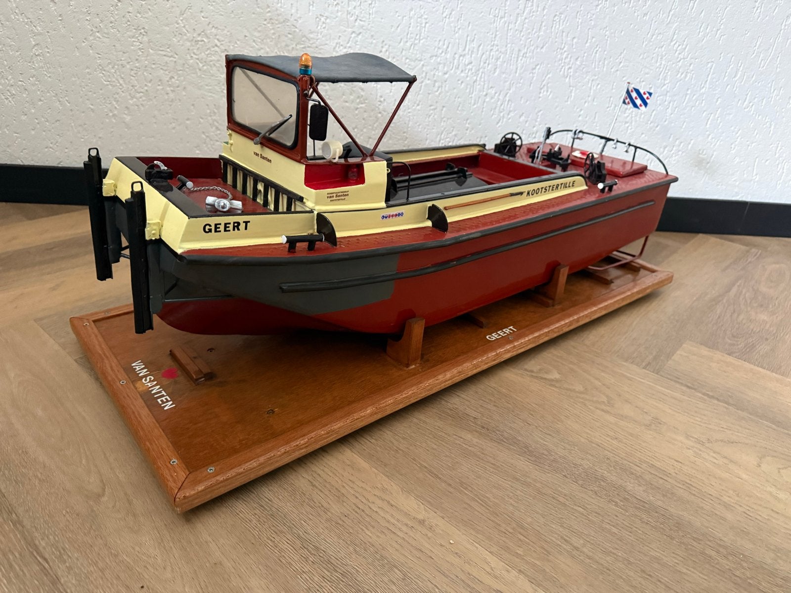RC Sleep-/Duwboot 'Geert' met werkende verlichting, Ophalen, Gebruikt, Groter dan 1:32, Overige merken