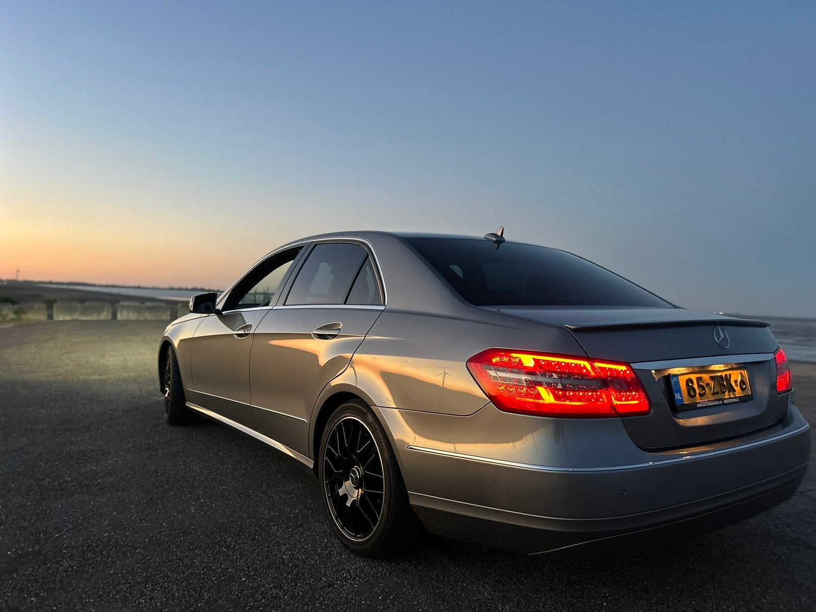 Mercedes-Benz E-Klasse E220cdi Sedan Aut5 W212 2011 Grijs, Automaat, Achterwielaandrijving, 4 cilinders, 2000 kg