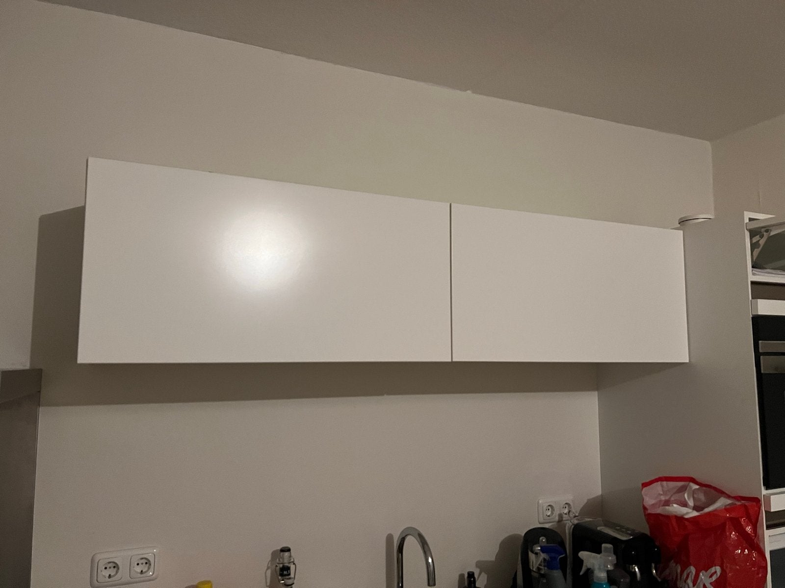 Twee mooie witte bovenkastjes - IKEA, Ophalen, Zo goed als nieuw