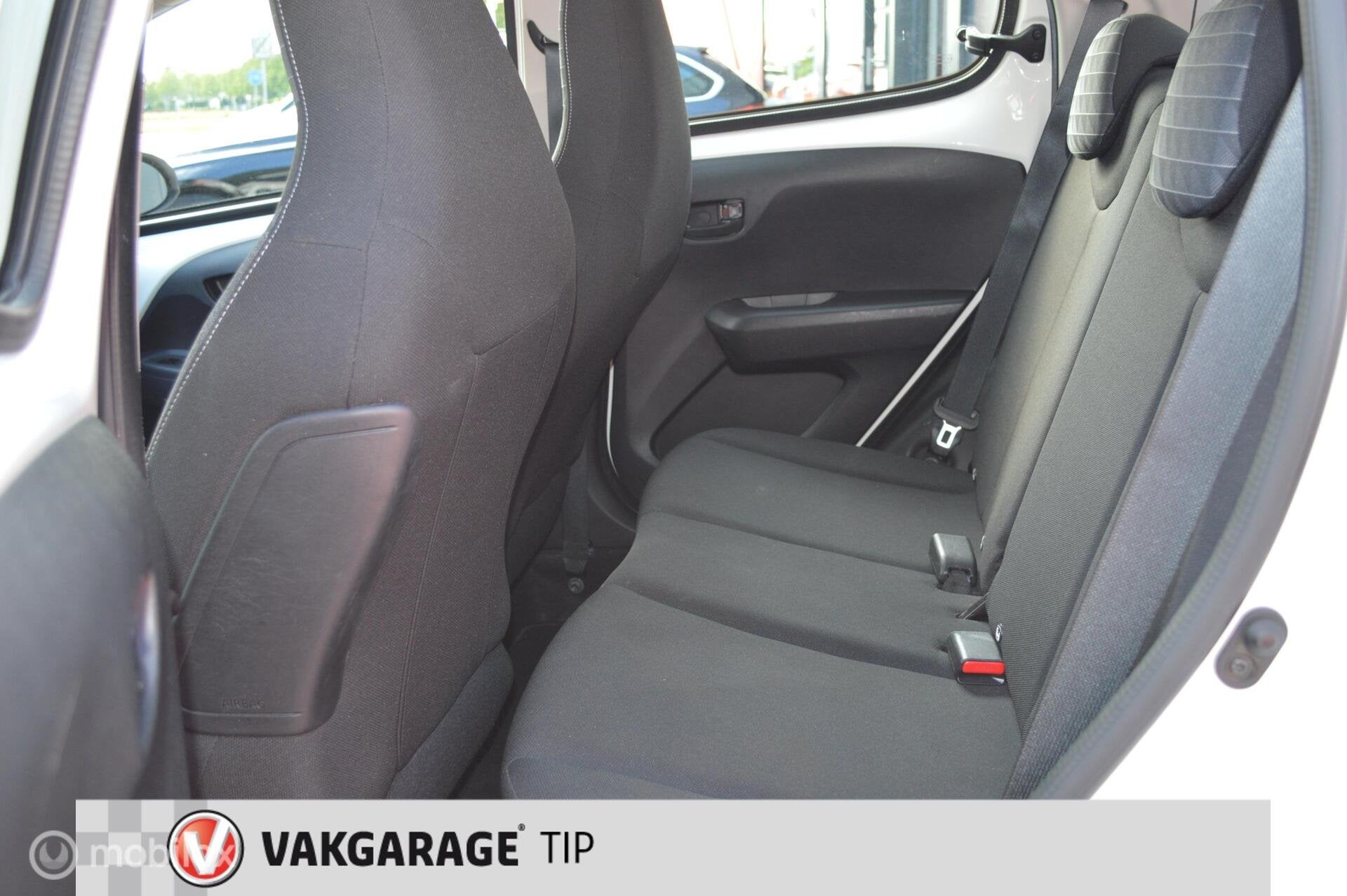 Foto 11 van Peugeot 108 1.0 e-VTi Active