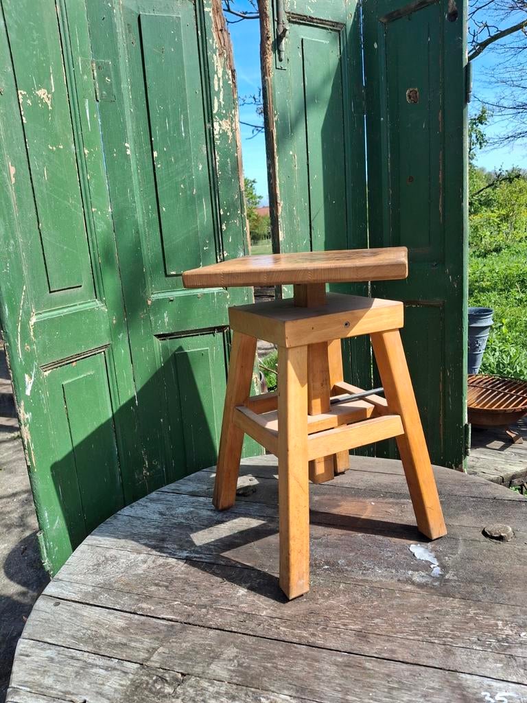 Houten Draaibare Beeldhouwer Bok / Kruk - Artistiek, Ophalen of Verzenden, Gebruikt