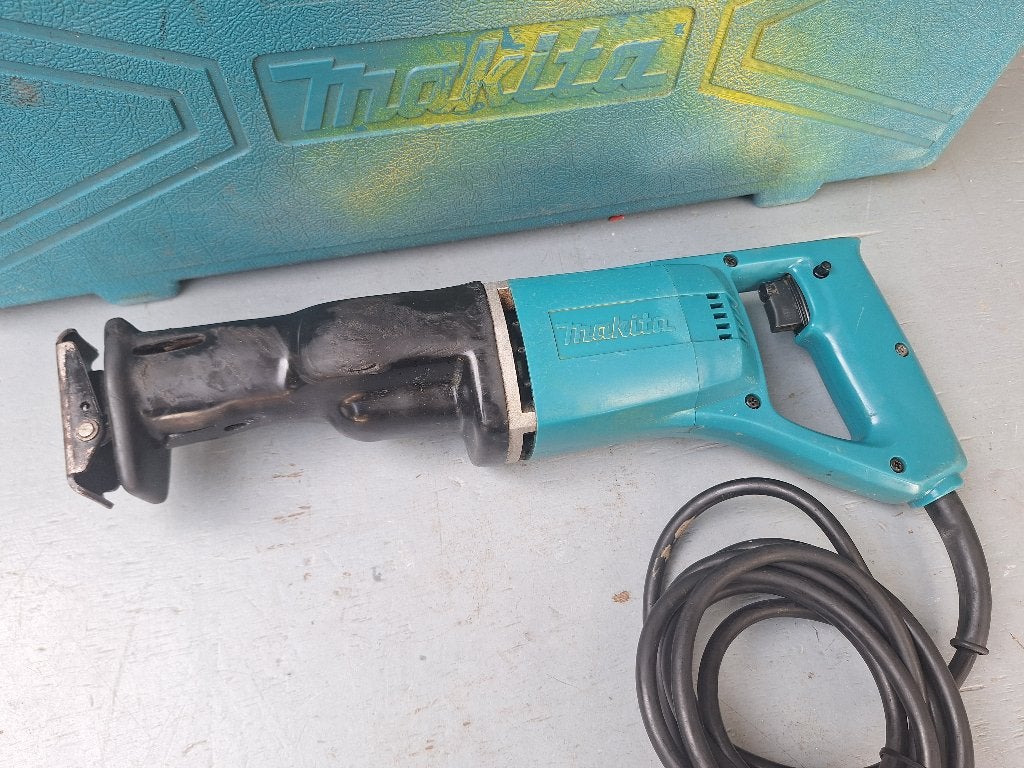 Makita JR3000V reciprozaag, Gebruikt, Ophalen of Verzenden, Minder dan 600 watt, 30 tot 70 mm