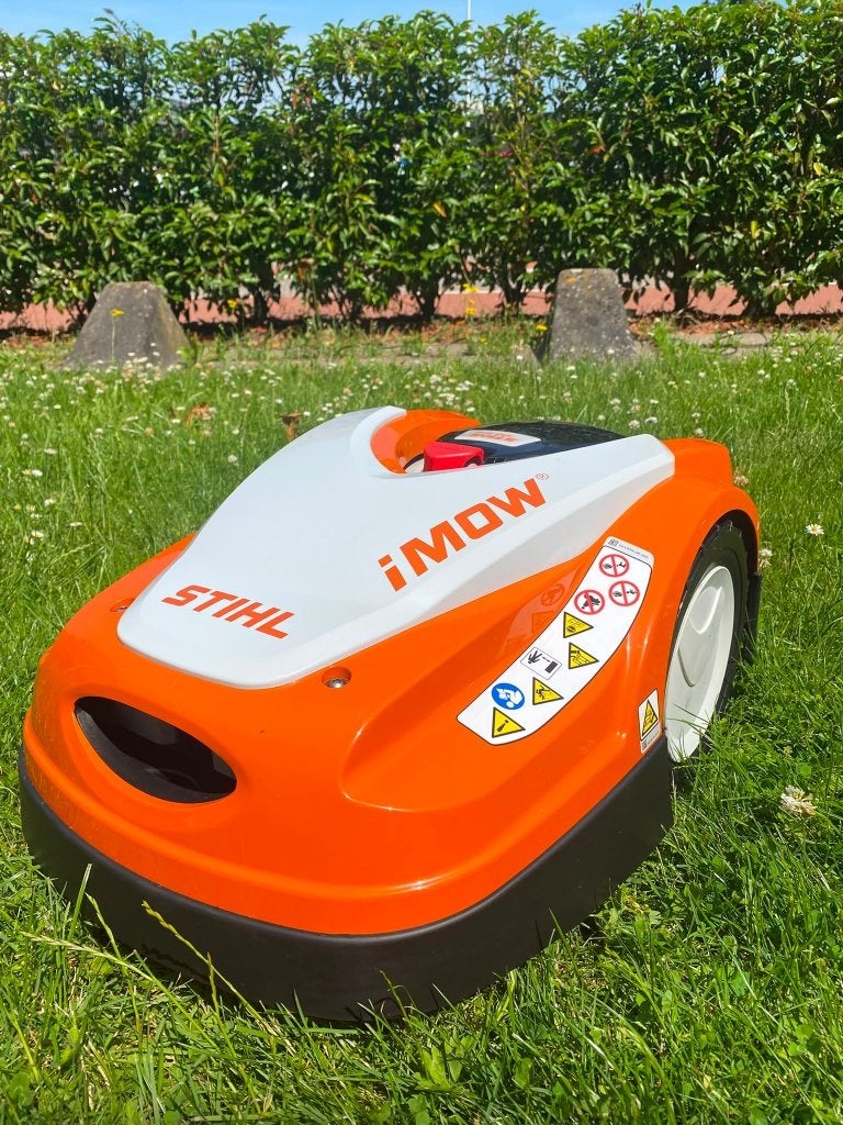 Zeer nette Stihl robotmaaier RMI 422.0, Tuin en Terras, Grasmaaiers, Ophalen, Zo goed als nieuw, Minder dan 30 cm