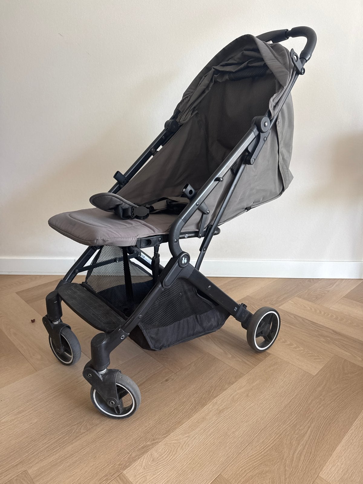 Compacte en opvouwbare buggy - Ideaal voor reizen, Ophalen of Verzenden, Gebruikt, Overige merken, Verstelbare rugleuning