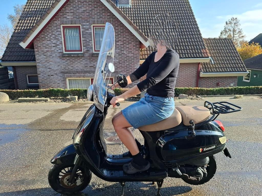 Scooter GERESERVEERD, Ophalen, Gebruikt, Benzine