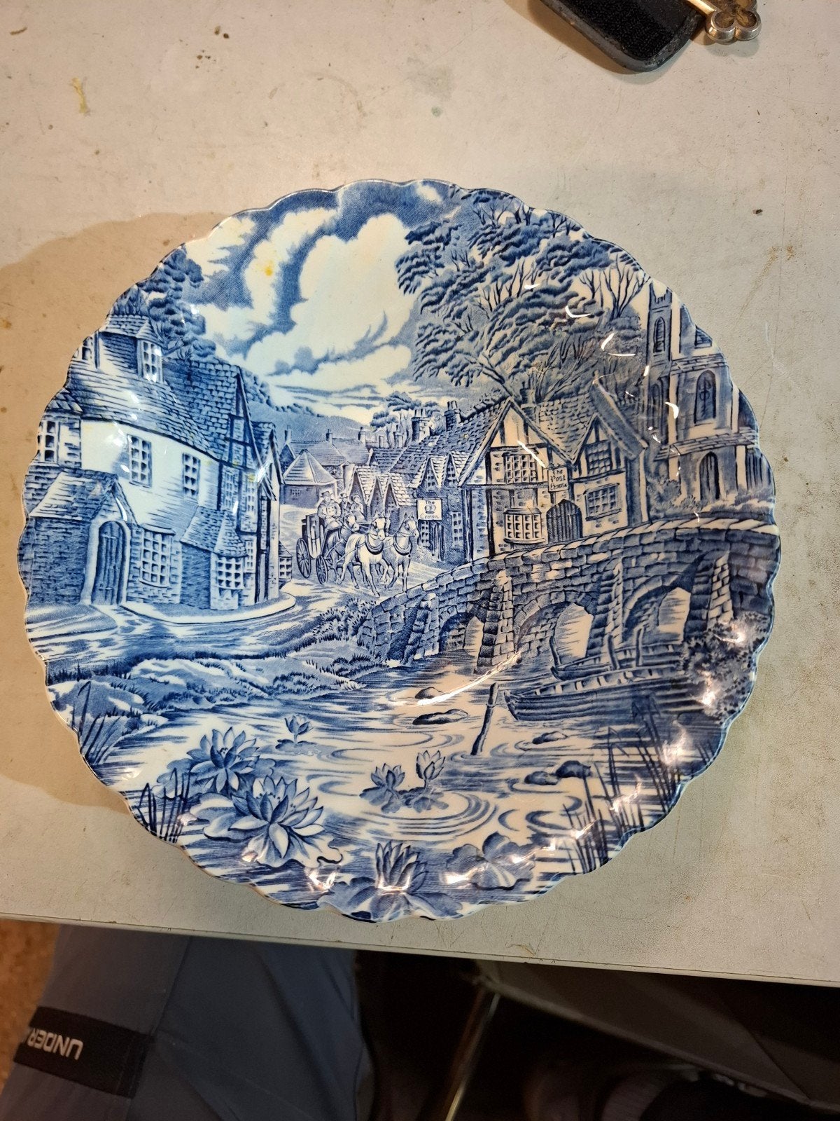 Antieke Alfred Meakin Staffordshire 'The Post House' schaal, Ophalen of Verzenden