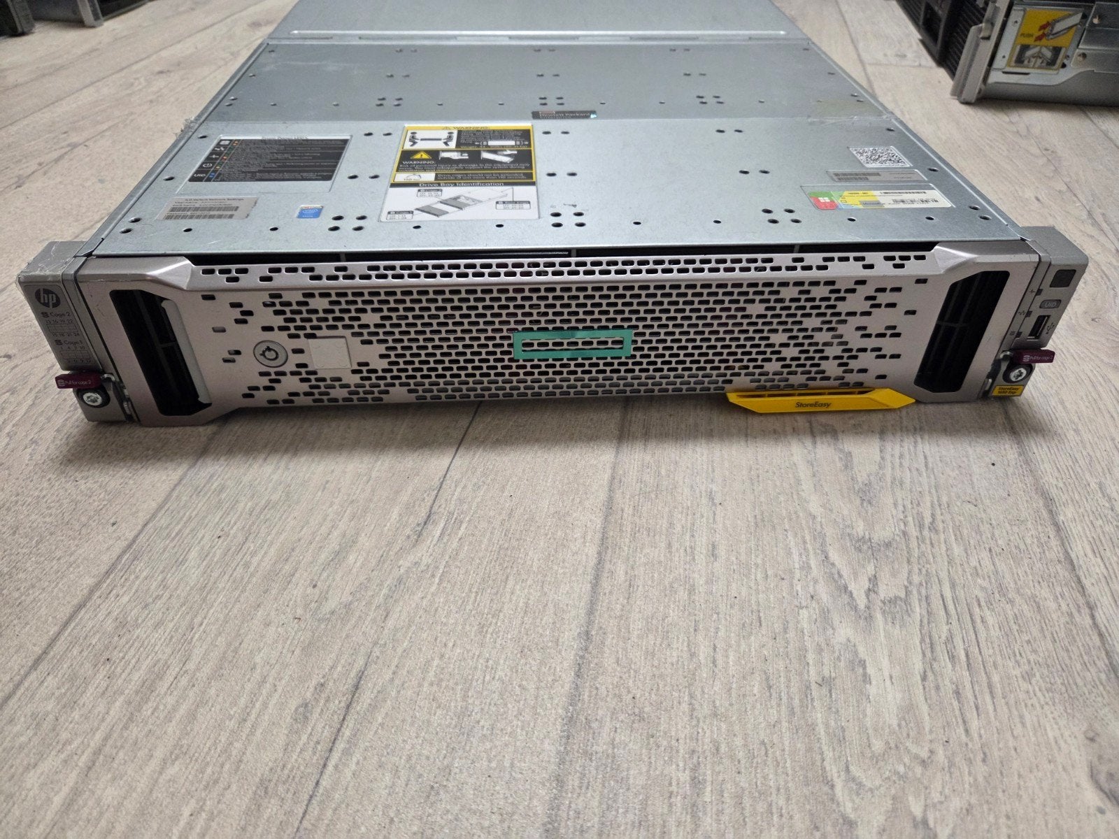 HPE StoreEasy 1650 Expanded Storage 28-HDD 2U servers, Ophalen, Gebruikt, 2 tot 3 Ghz, Hot swappable onderdelen