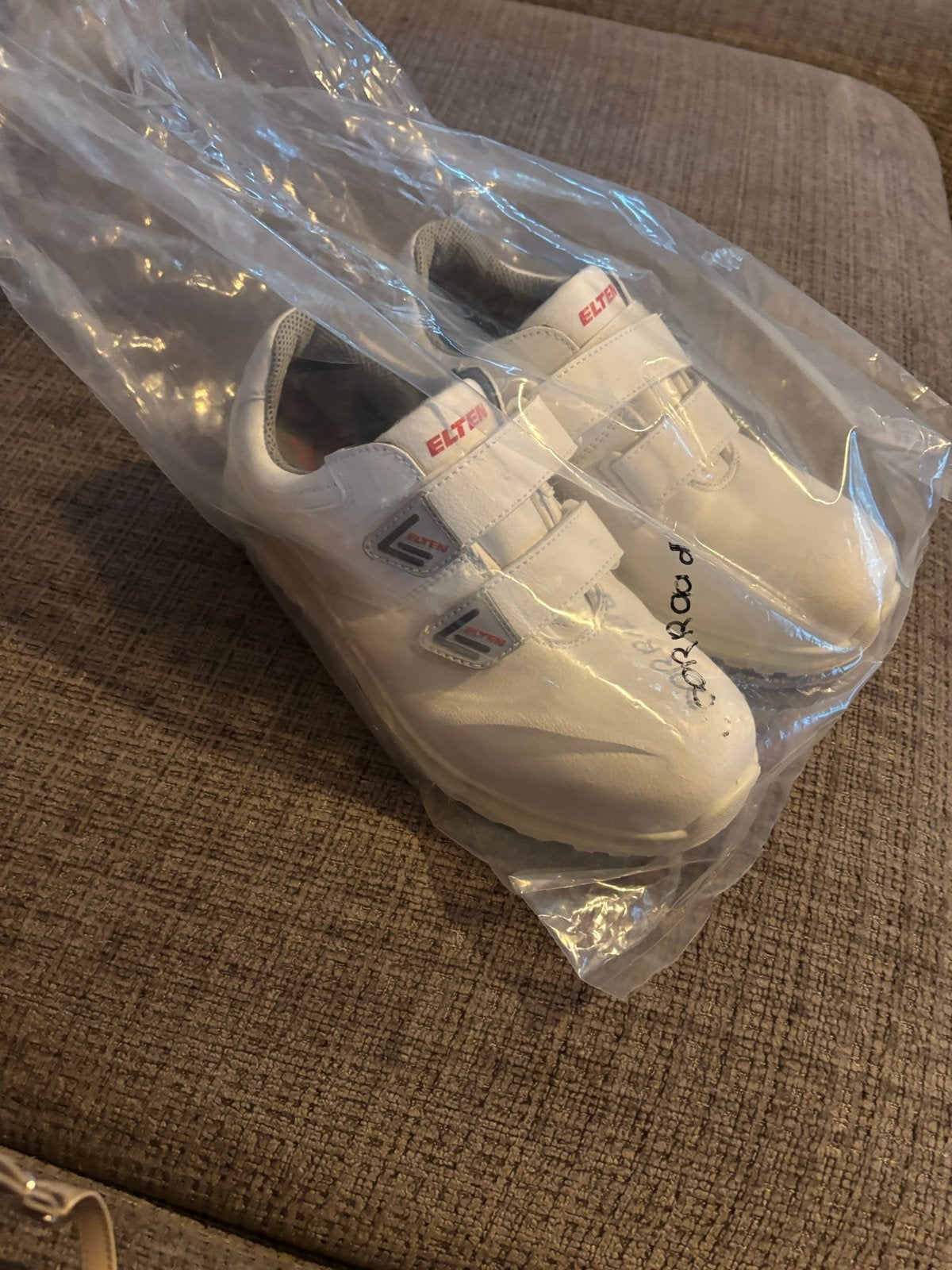 Zo goed als nieuwe werkschoenen met stalen neus, maat 38, Kleding | Dames, Ophalen of Verzenden, Zo goed als nieuw, Wit, Werkschoenen