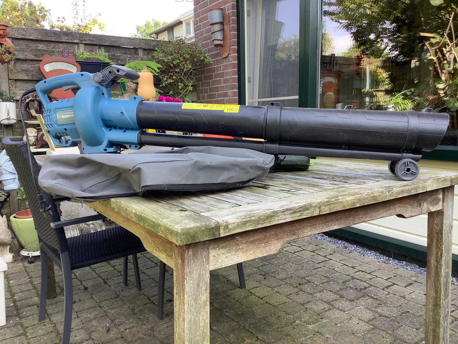 Bladblazer met zak, Tuin en Terras, Ophalen, Zo goed als nieuw, Elektrisch