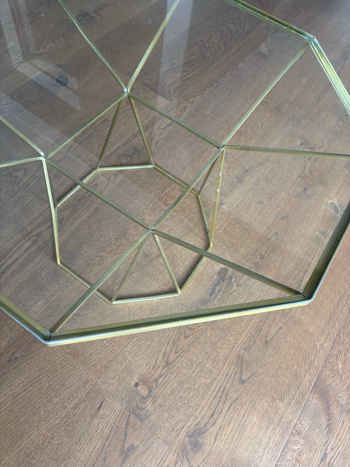 Gouden bijzettafel met glazen blad Zara Home, Gebruikt, Metaal, Overige vormen, 5 – 50