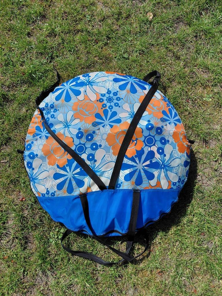 Wildbeast pop-up tent met 2 slaapzakken, Ophalen of Verzenden, Zo goed als nieuw, Tot en met 2