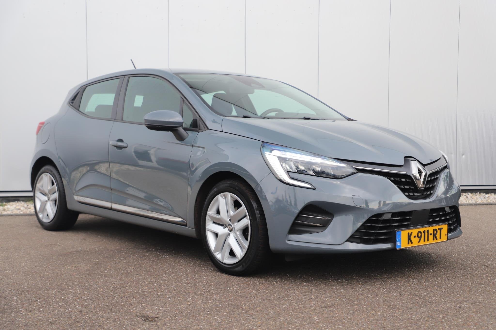 Renault Clio 1.0 TCe Zen Trekhaak Navigatie Airco Cruise Con, Auto's, Voorwielaandrijving, Stof, Gebruikt, Met garantie (alle)