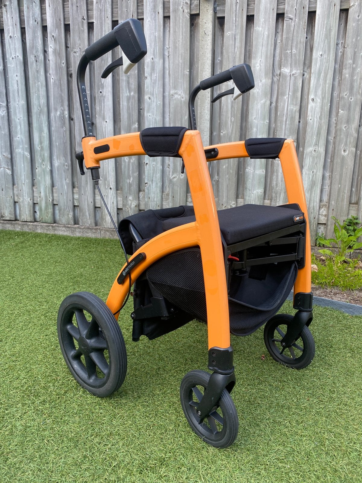 Rollz Motion (rollator en duwrolstoel in één) + bagagetas, Diversen, Ophalen, Opvouwbaar, Gebruikt