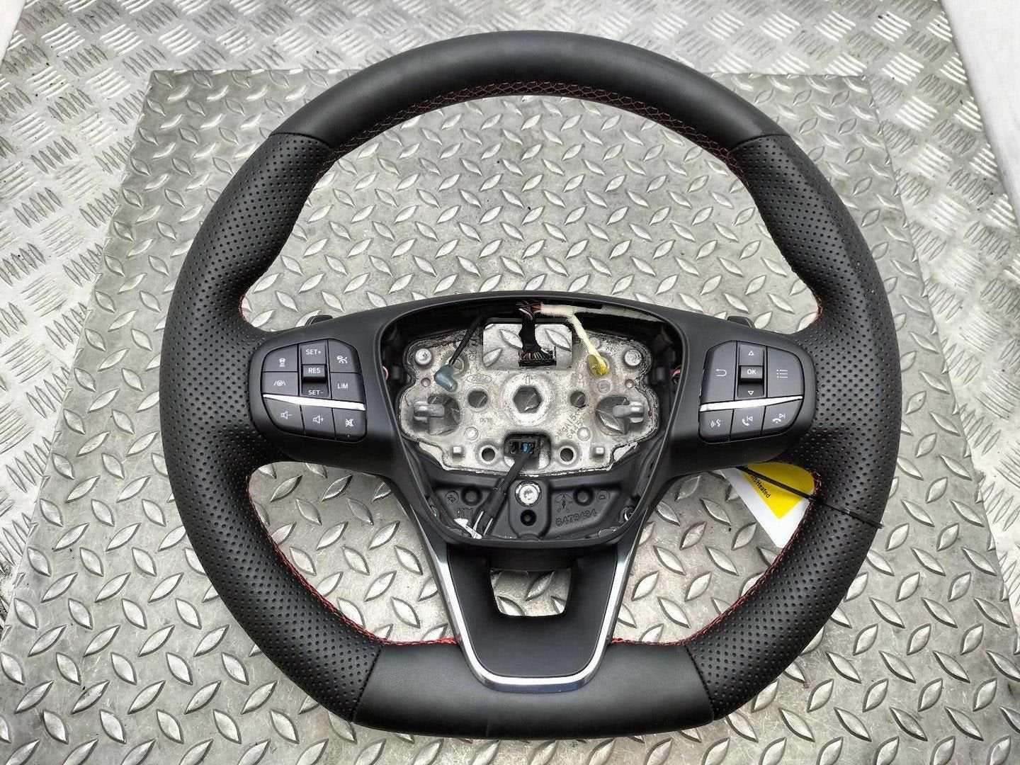 FORD PUMA J2K ST-LINE MHEV  STUURWIEL 2022, Ophalen of Verzenden, Gebruikt, Stiba lid