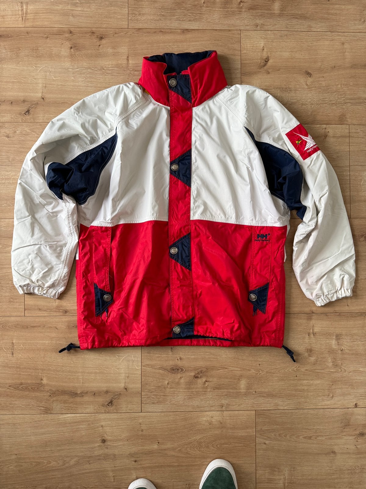 Helly Hansen 90s Rood Wit Marine blauw geel Zeil Jas maat L, Ophalen of Verzenden