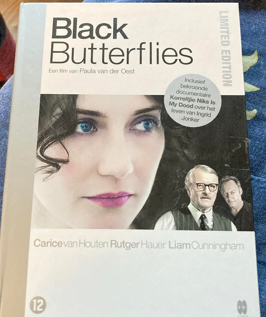 Black butterflies limited edition, Vanaf 12 jaar, Ophalen of Verzenden, Zo goed als nieuw, Waargebeurd drama