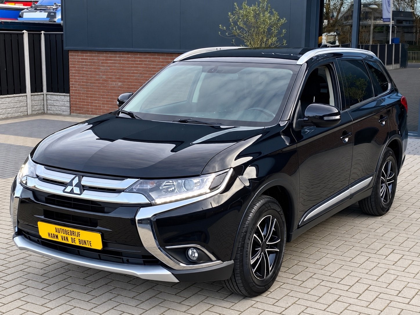 Mitsubishi Outlander 2.0 MIVEC edition NIEUWSTAAT APPLE CARP, Auto's, Voorwielaandrijving, 1998 cc, Stof, 1370 kg