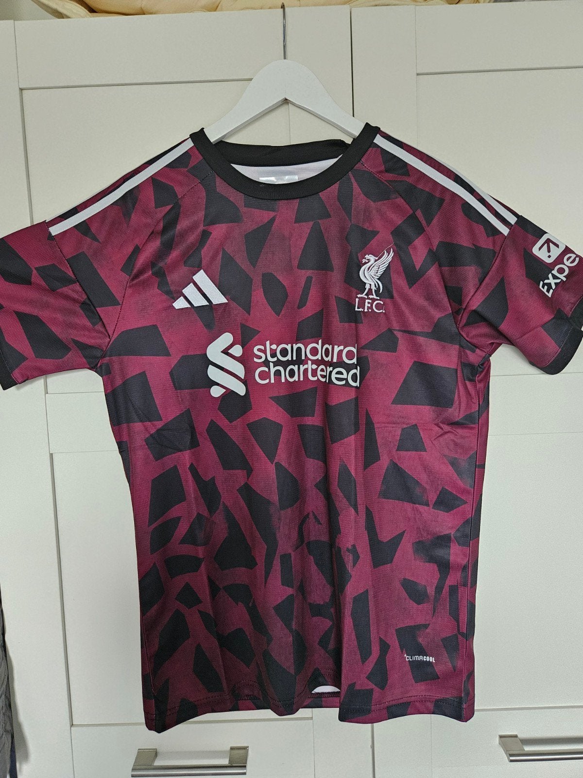 Liverpool FC uitshirt, Kleding | Heren, T-shirts, Maat 52/54 (L), Nieuw, Ophalen of Verzenden, Adidas