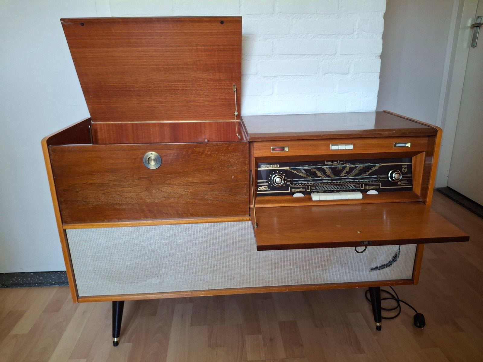 Philips living room stereo radio lp speler, Ophalen, Niet werkend, Tuner of Radio, Philips