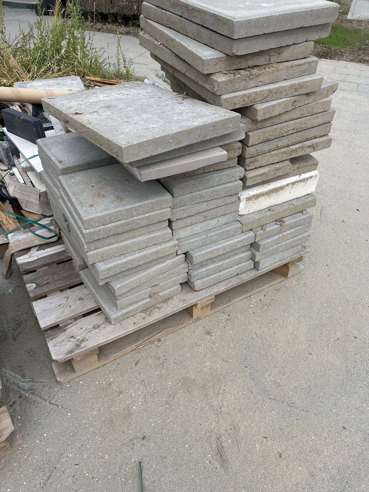 Betontegels 30x30 en 40x60 - Diverse maten, Tuin en Terras, Tegels en Klinkers, Ophalen, Zo goed als nieuw, 10 m² of meer, Beton