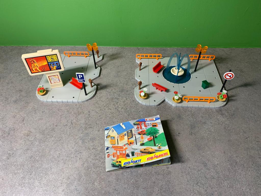 Majorette vintage Majokit parkje met fontein nr 702, Ophalen of Verzenden, Gebruikt, Overige merken