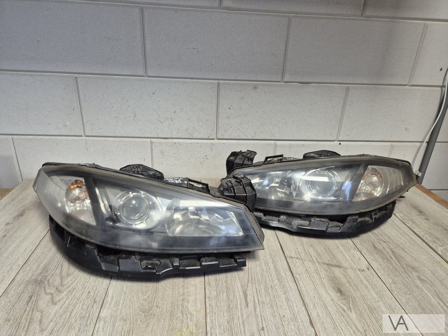 Renault Laguna 2 2005 - 2008 koplamp XENON links rechts €75, Gebruikt, -, Renault, -