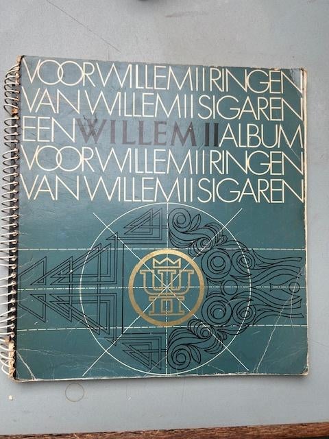 Te koop, Album met Willem 2  Sigarenbandjes, Ophalen, Gebruikt, Sigarenbandjes