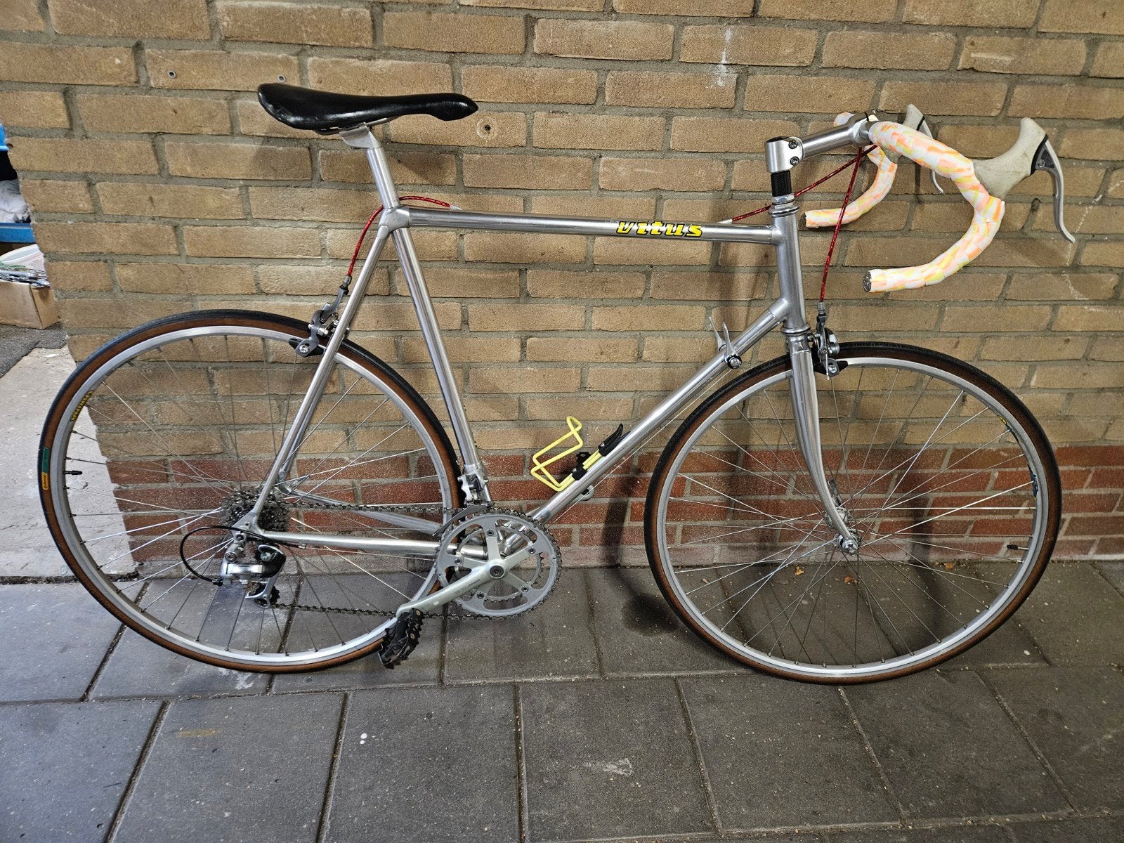 Vitus retro, Gebruikt, Aluminium, 15 tot 20 versnellingen, 57 tot 61 cm