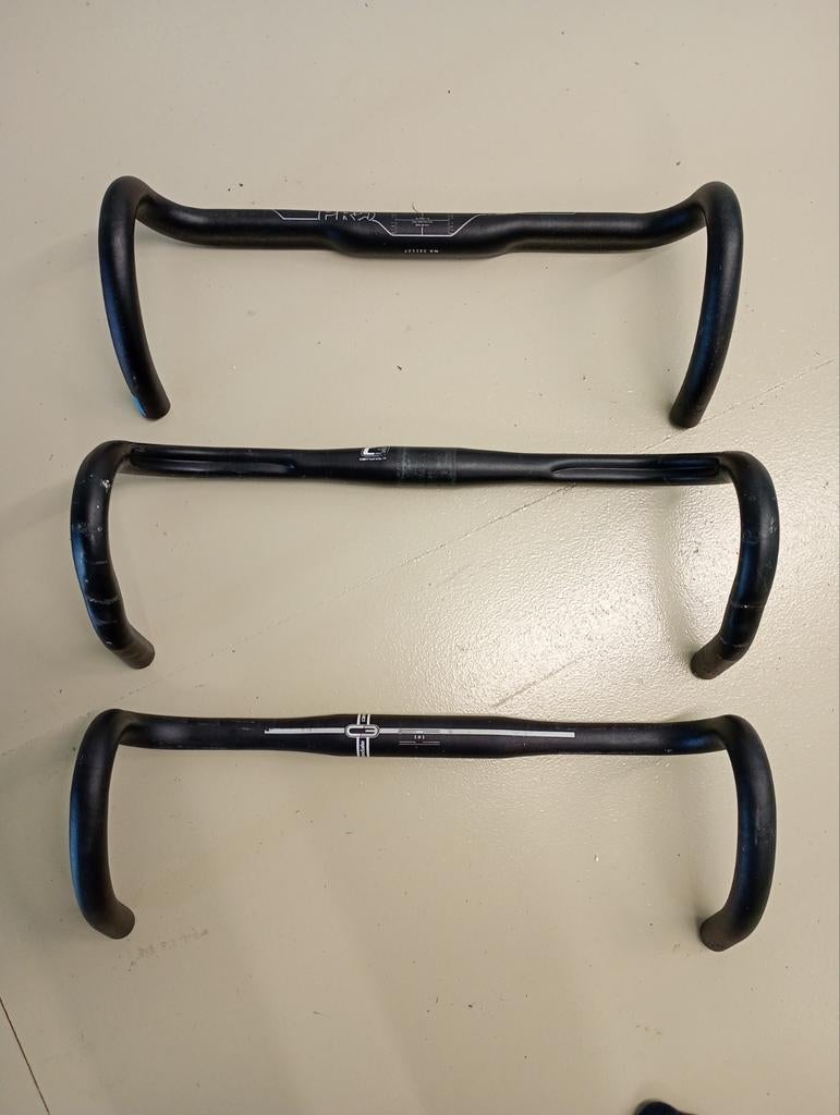 Diverse sturen, zadelpennen, fizik zadel en FSA crank, Gebruikt, Shimano, cannondale, fizik, Stuur, Ophalen of Verzenden